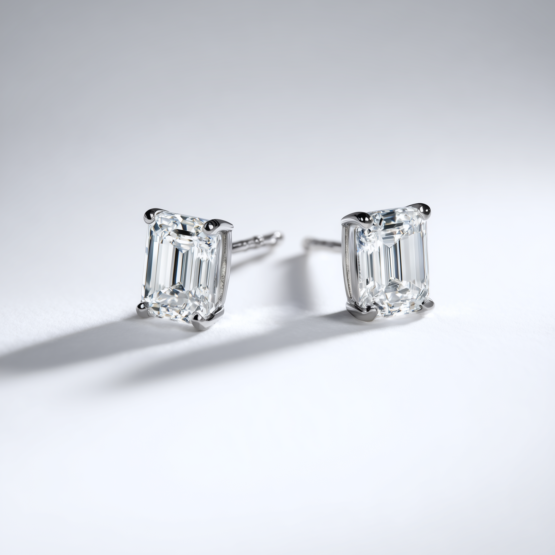 Emerald Diamond Stud Earrings | DEF VS